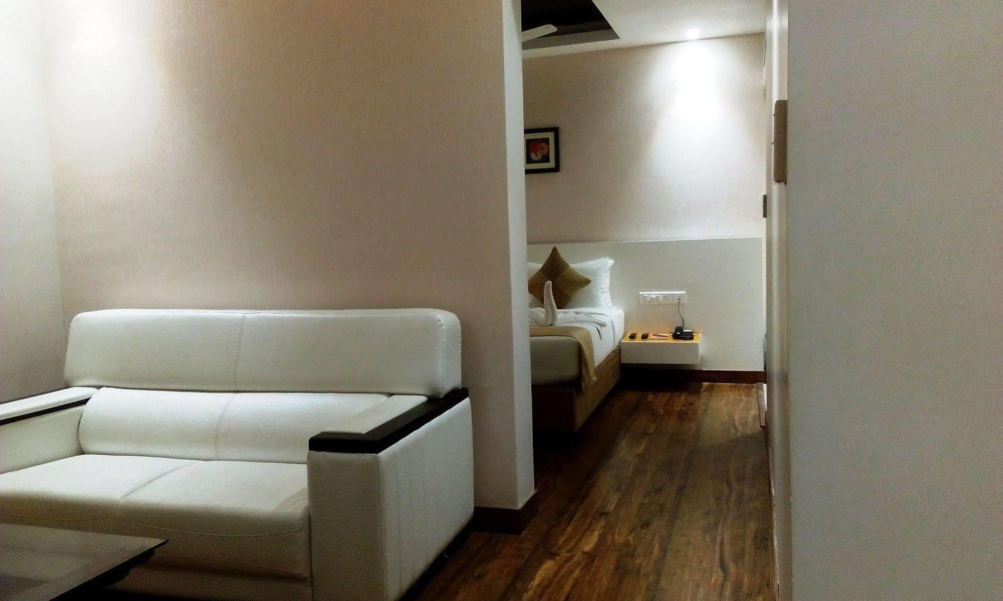 Mango Hotels Prangan Bhubaneswar Exterior photo